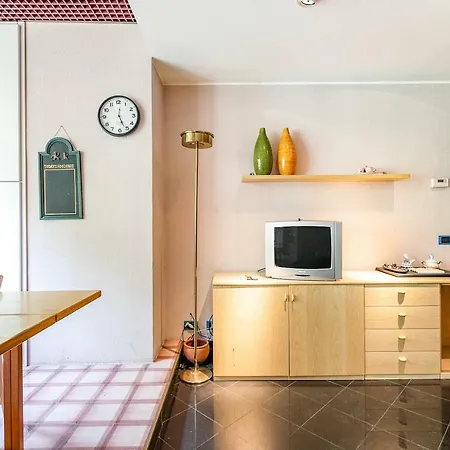 Apartamento With Private Parking & Shared Pool! Valbrona