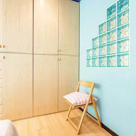 With Private Parking & Shared Pool! Apartamento