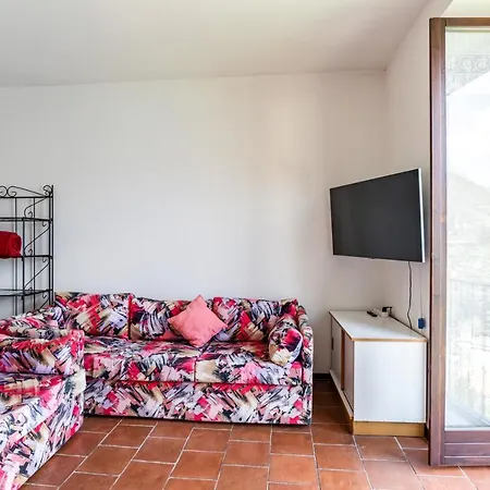 Apartment Apt With Private Parking & Shared Pool! *